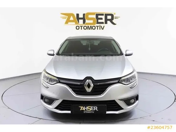 Renault Megane 1.5 dCi Touch Image 6